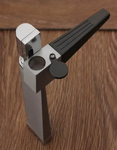 FlamePro Compact Cigarette Lighter: Sleek Design with Powerful Ignition