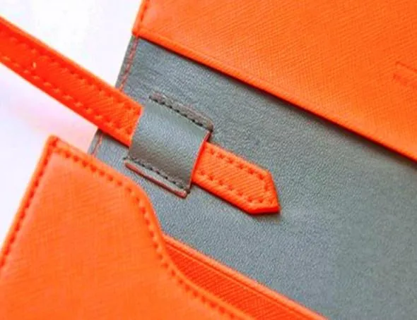 Princess Clutch