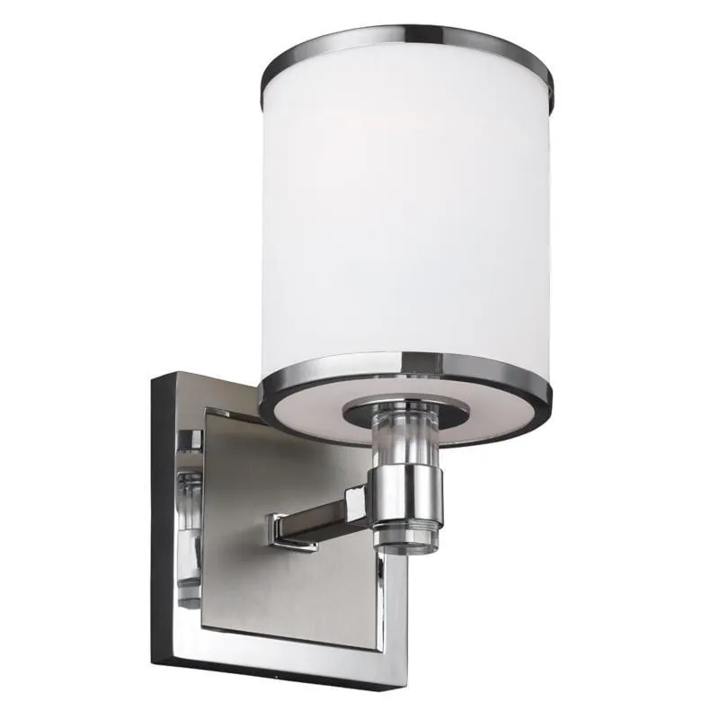 Sleek Hamptons Style Wall Light